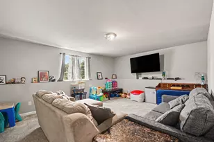 450 Orchard St, Constantine, MI 49042 - Photo 17