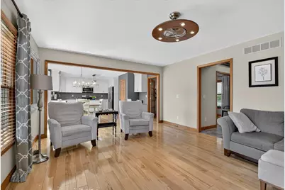8352 Marquis Court, Lambertville, MI 48144 - Photo 9