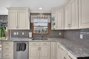 8352 Marquis Ct, Lambertville, MI 48144 - Photo 21