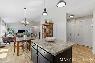 5705 Kenstyn Dr SW, Wyoming, MI 49418 - Photo 5