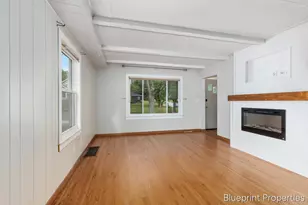 735 Maridell Ave NW, Grand Rapids, MI 49504 - Photo 3