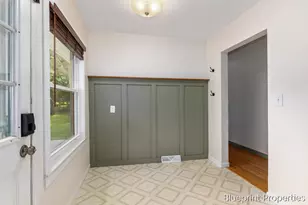 735 Maridell Ave NW, Grand Rapids, MI 49504 - Photo 5