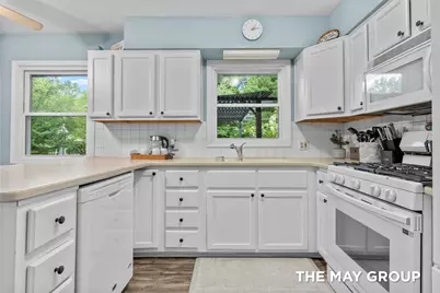 1515 Lancashire Drive SE, Grand Rapids, MI 49508 - Photo 15