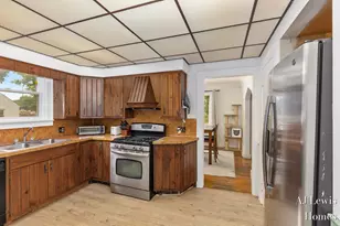 653 3 Mile Rd NE, Grand Rapids, MI 49505 - Photo 9