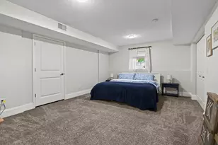 5461 Caravel Dr SW, Wyoming, MI 49418 - Photo 25