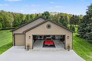 8588 Webster Hills Rd, Dexter, MI 48130 - Photo 5