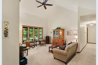 1604 W Kilgore Road, Kalamazoo, MI 49008 - Photo 9