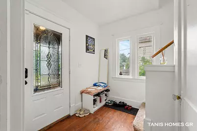 1121 Baxter Street SE, Grand Rapids, MI 49506 - Photo 3