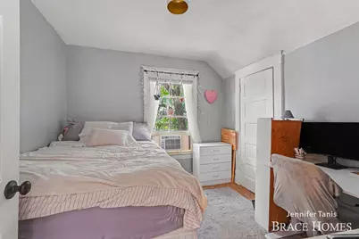 1121 Baxter Street SE, Grand Rapids, MI 49506 - Photo 11