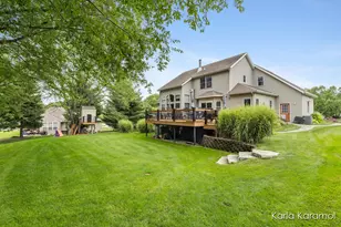 61 Greystone Ct NE, Rockford, MI 49341 - Photo 39