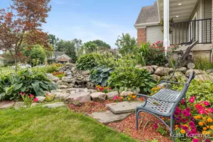 61 Greystone Ct NE, Rockford, MI 49341 - Photo 5