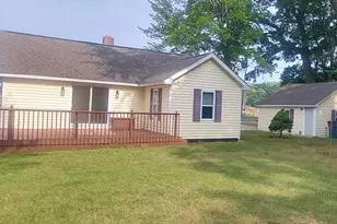 1809 Lindberg Dr, Muskegon, MI 49441 - Photo 1