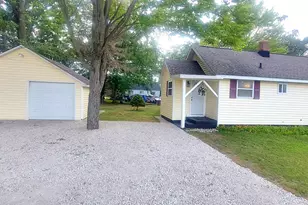 1809 Lindberg Dr, Muskegon, MI 49441 - Photo 1