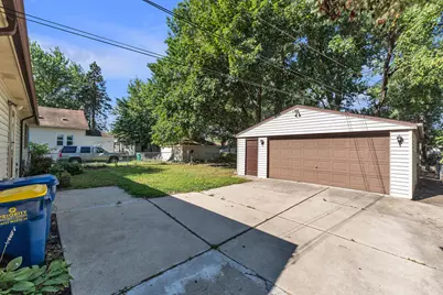 24533 Grove Avenue, Eastpointe, MI 48021 - Photo 31