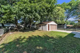 24533 Grove Ave, Eastpointe, MI 48021 - Photo 27