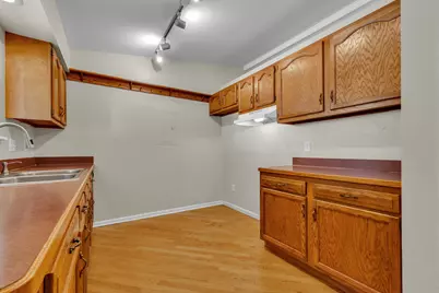 24533 Grove Avenue, Eastpointe, MI 48021 - Photo 13