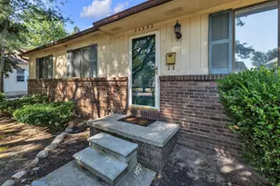 24533 Grove Ave, Eastpointe, MI 48021 - Photo 3