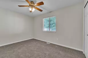 24533 Grove Ave, Eastpointe, MI 48021 - Photo 19