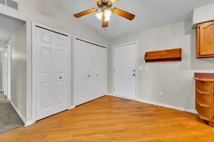 24533 Grove Ave, Eastpointe, MI 48021 - Photo 9