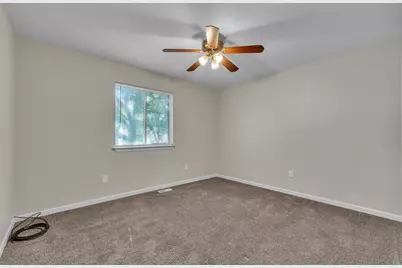 24533 Grove Avenue, Eastpointe, MI 48021 - Photo 21