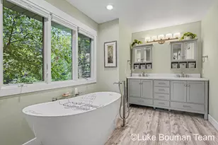 46 Counts Cove Ct, Holland, MI 49424 - Photo 13