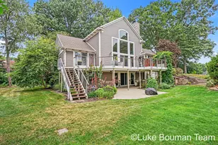 46 Counts Cove Ct, Holland, MI 49424 - Photo 3