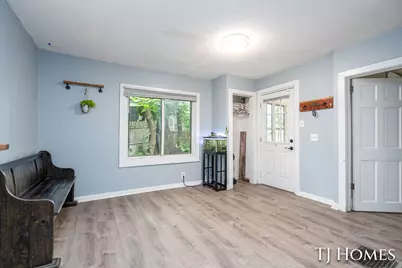 338 Hanover Street NE, Grand Rapids, MI 49505 - Photo 9