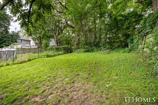 338 Hanover St NE, Grand Rapids, MI 49505 - Photo 25