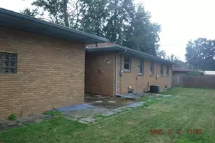 241 Jamesway, Benton Harbor, MI 49022 - Photo 5