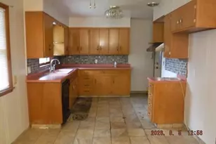 241 Jamesway, Benton Harbor, MI 49022 - Photo 9