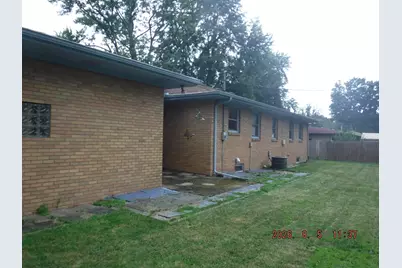 241 Jamesway, Benton Harbor, MI 49022 - Photo 3