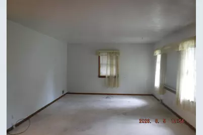 241 Jamesway, Benton Harbor, MI 49022 - Photo 5