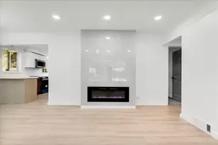14421 Rosemary Blvd, Oak Park, MI 48237 - Photo 5