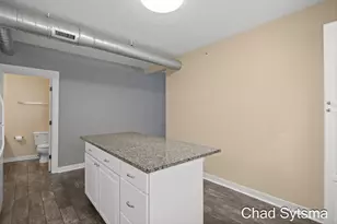 930 Wealthy St SE, Grand Rapids, MI 49506 - Photo 7