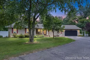 10226 SW Greenville Rd, Greenville, MI 48838 - Photo 3