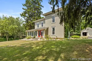404 E Main St, Ionia, MI 48846 - Photo 3