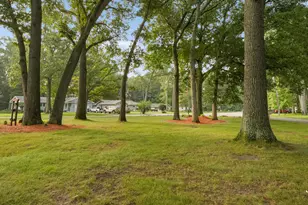 835 E Fennwood Cir, Muskegon, MI 49445 - Photo 23