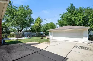 8299 Nightingale St, Dearborn Heights, MI 48127 - Photo 21