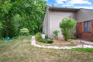 899 Fox Run, Bloomfield Hills, MI 48304 - Photo 25