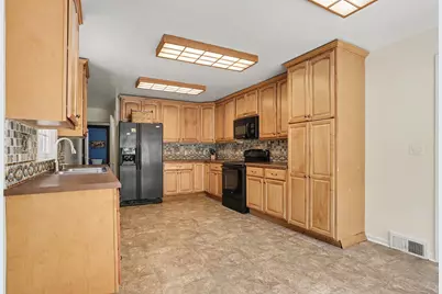8716 S Westnedge Avenue, Portage, MI 49002 - Photo 13