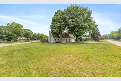 1629 Rhonda Road, Saint Joseph, MI 49085 - Photo 5
