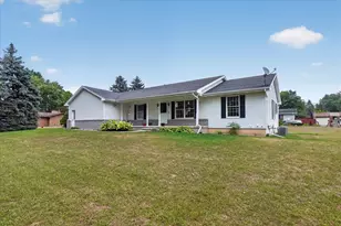 635 W Poplar St, Marion City, MI 48811 - Photo 3