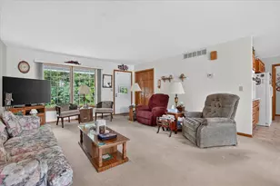 635 W Poplar St, Marion City, MI 48811 - Photo 9