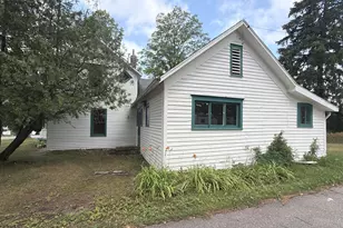 306 N Carland St, Marion, MI 49665 - Photo 3