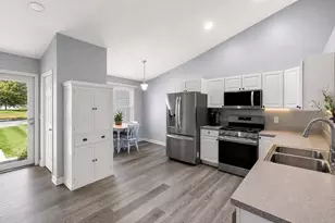 11382 E Lake Dr, Holland, MI 49424 - Photo 5