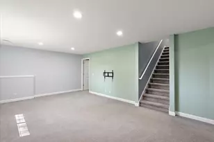 11382 E Lake Dr, Holland, MI 49424 - Photo 31
