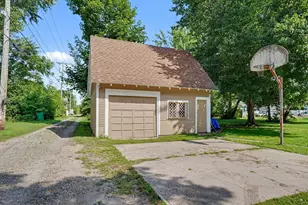 265 E 4th St, Constantine, MI 49042 - Photo 25