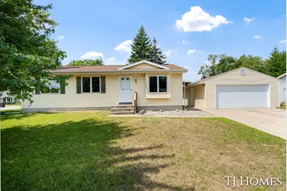 5721 Jefferson Avenue SE, Grand Rapids, MI 49548 - Photo 1