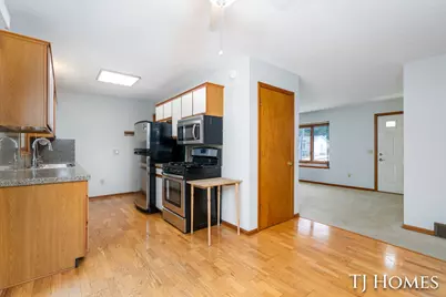 5721 Jefferson Avenue SE, Grand Rapids, MI 49548 - Photo 9