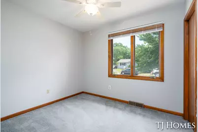 5721 Jefferson Avenue SE, Grand Rapids, MI 49548 - Photo 17